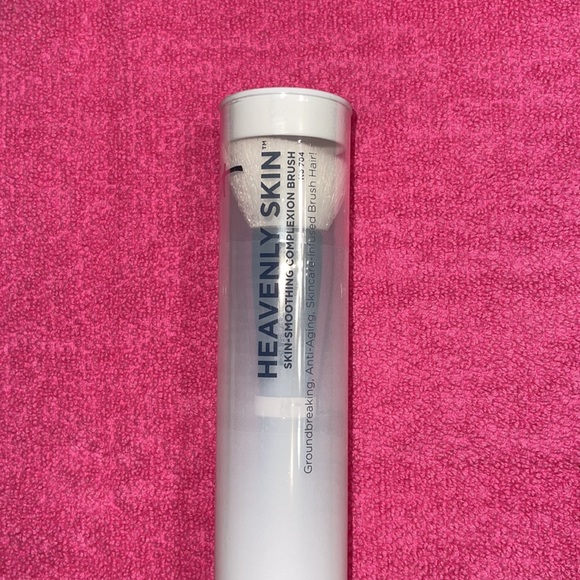 Heavenly skin brush by It - Picture 3 of 6